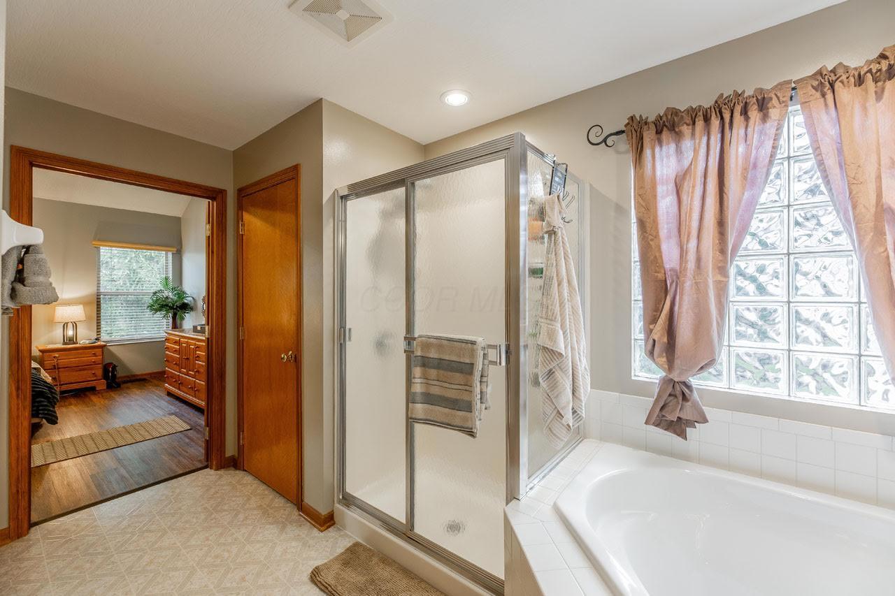 4506 Trailane Drive, Hilliard, Ohio image 32
