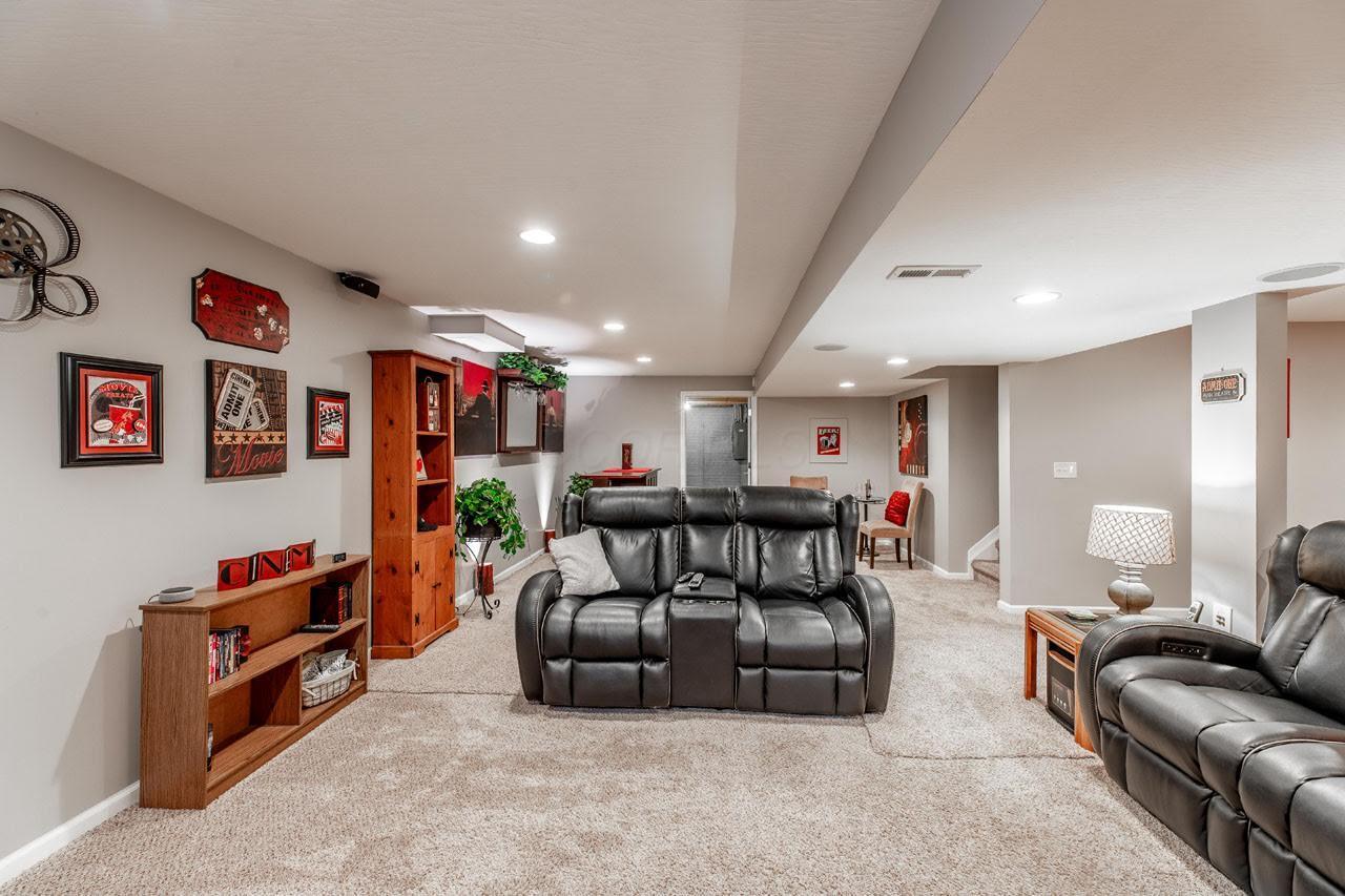 4506 Trailane Drive, Hilliard, Ohio image 48