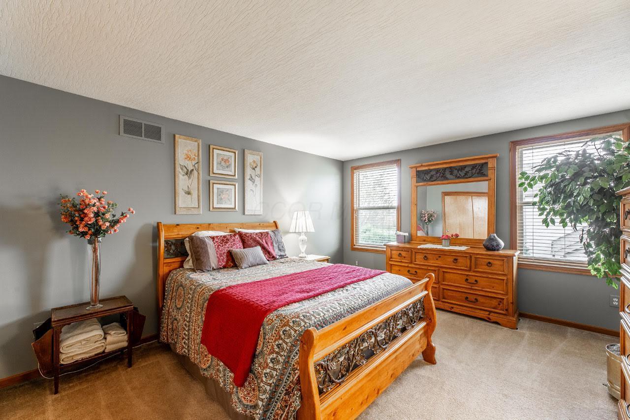 4506 Trailane Drive, Hilliard, Ohio image 43