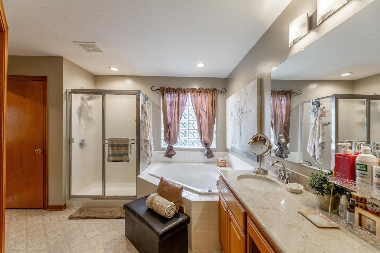 4506 Trailane Drive, Hilliard, Ohio image 30