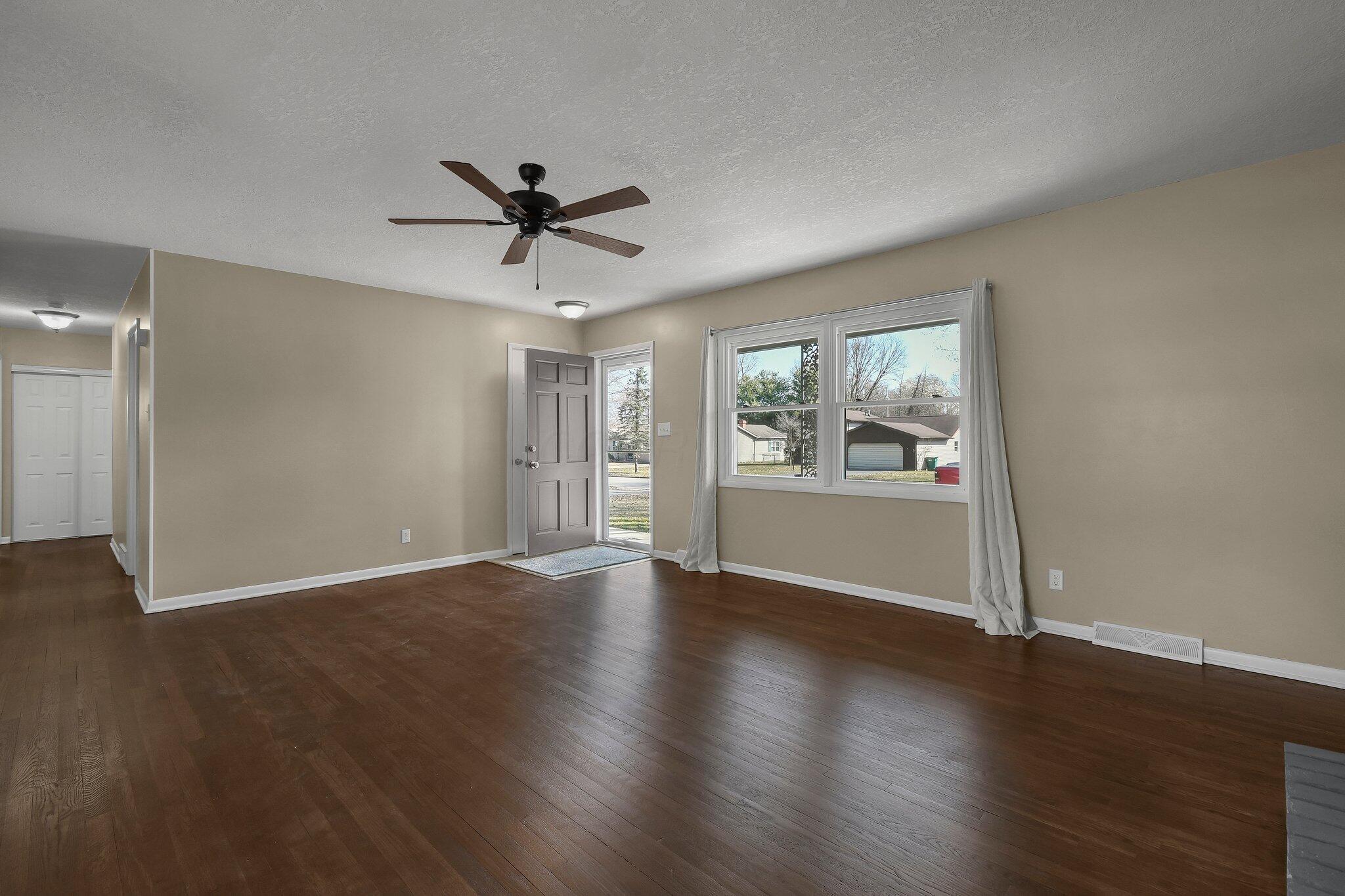 139 Greer Drive, Newark, Ohio image 4