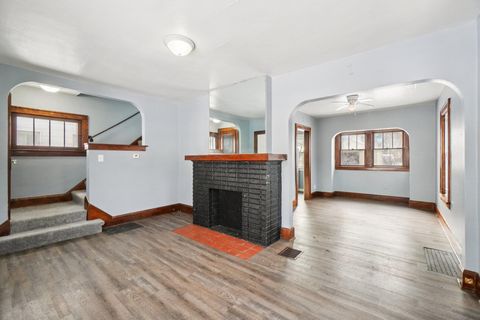 Photo of 1821 Talbot Street, Toledo, OH 43613 (MLS # 226002161)