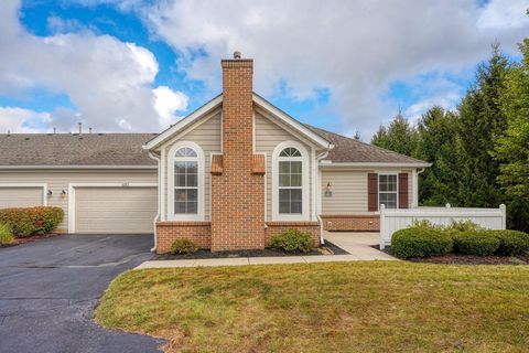 Photo of 6183 Donegan Way 8 #8, Dublin, OH 43016 (MLS # 225036257)