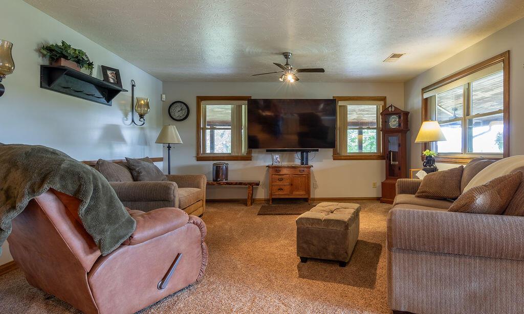 48245 Morning Star Road, Racine, Ohio image 28