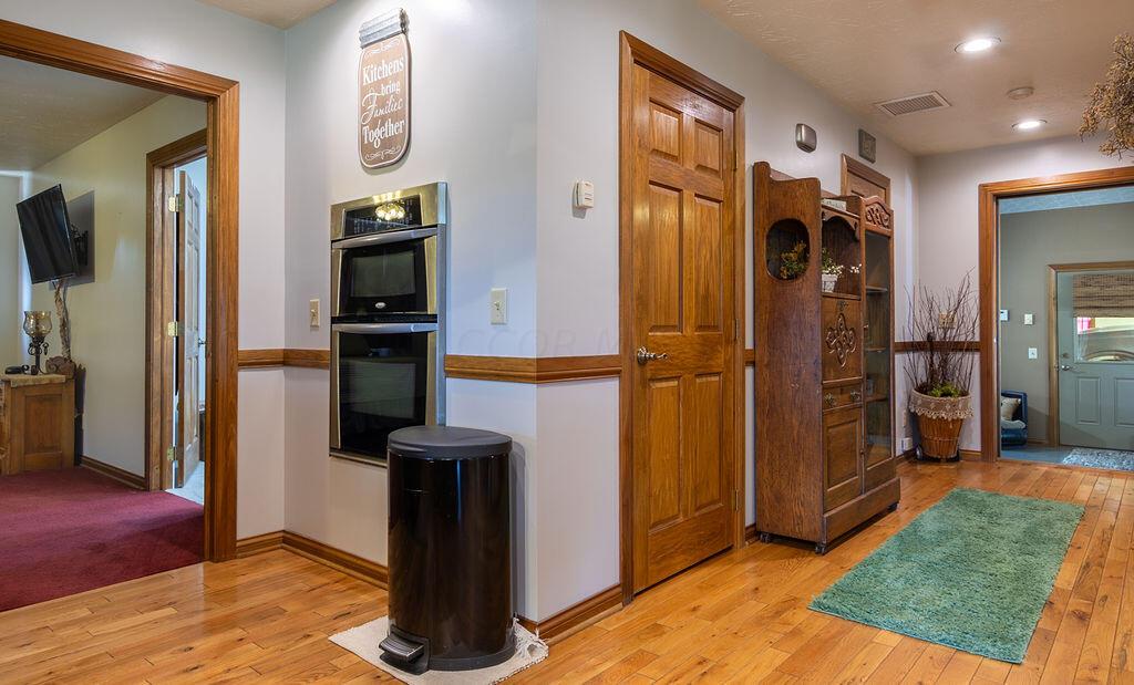48245 Morning Star Road, Racine, Ohio image 32