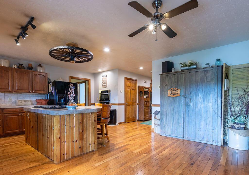 48245 Morning Star Road, Racine, Ohio image 30