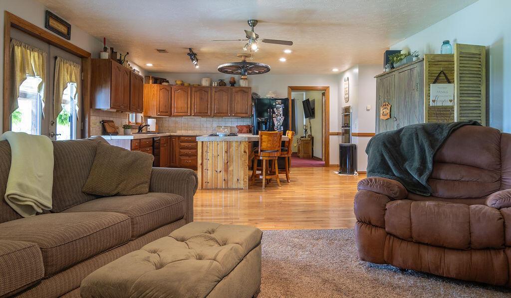 48245 Morning Star Road, Racine, Ohio image 29