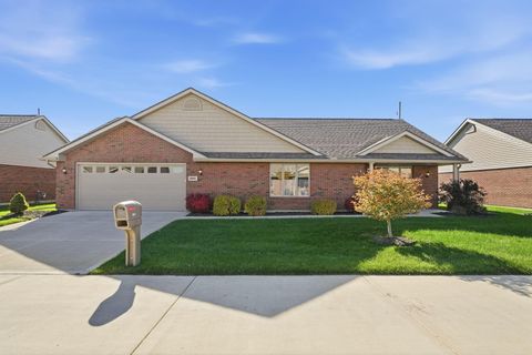 Photo of 801 Timbers Edge, Marysville, OH 43040 (MLS # 225042369)