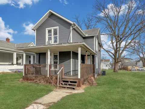 Photo of 112 Oakwood Avenue, Newark, OH 43055 (MLS # 225046398)