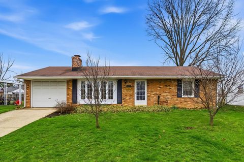 Photo of 427 Canfield Drive, Columbus, OH 43230 (MLS # 226008914)