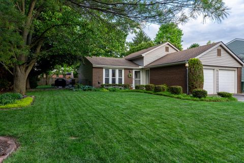 Photo of 3539 Watergrass Hill Drive, Columbus, OH 43221 (MLS # 226016787)
