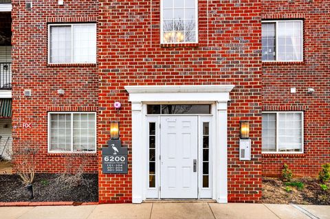Photo of 6200 Harbour Pointe 301 #301, Columbus, OH 43231 (MLS # 226007415)