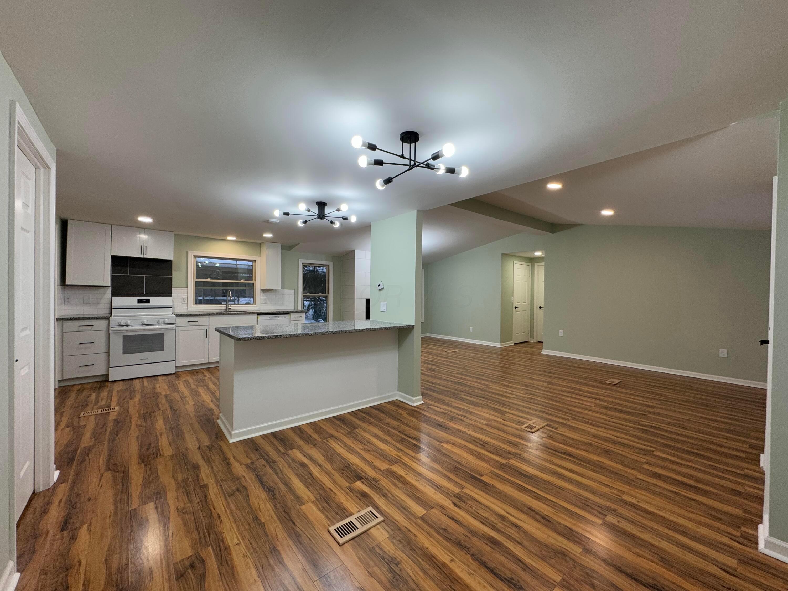 2028 Blacks Road, Hebron, Ohio image 5