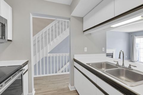 Tiny photo for 2014 Burbridge Lane 29C #29C, Hilliard, OH 43026 (MLS # 225037437)