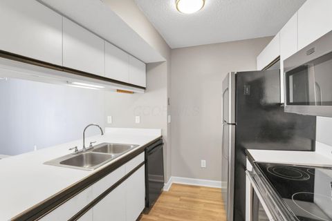 Tiny photo for 2014 Burbridge Lane 29C #29C, Hilliard, OH 43026 (MLS # 225037437)