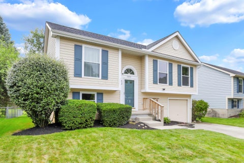 Photo of 6991 Endsleigh Drive, Reynoldsburg, OH 43068 (MLS # 226029032)