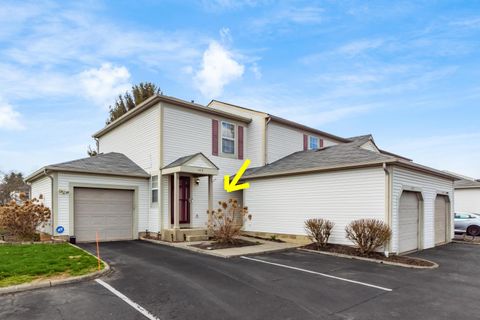 Photo of 167 Macenroe Drive 32B #32B, Blacklick, OH 43004 (MLS # 226007533)