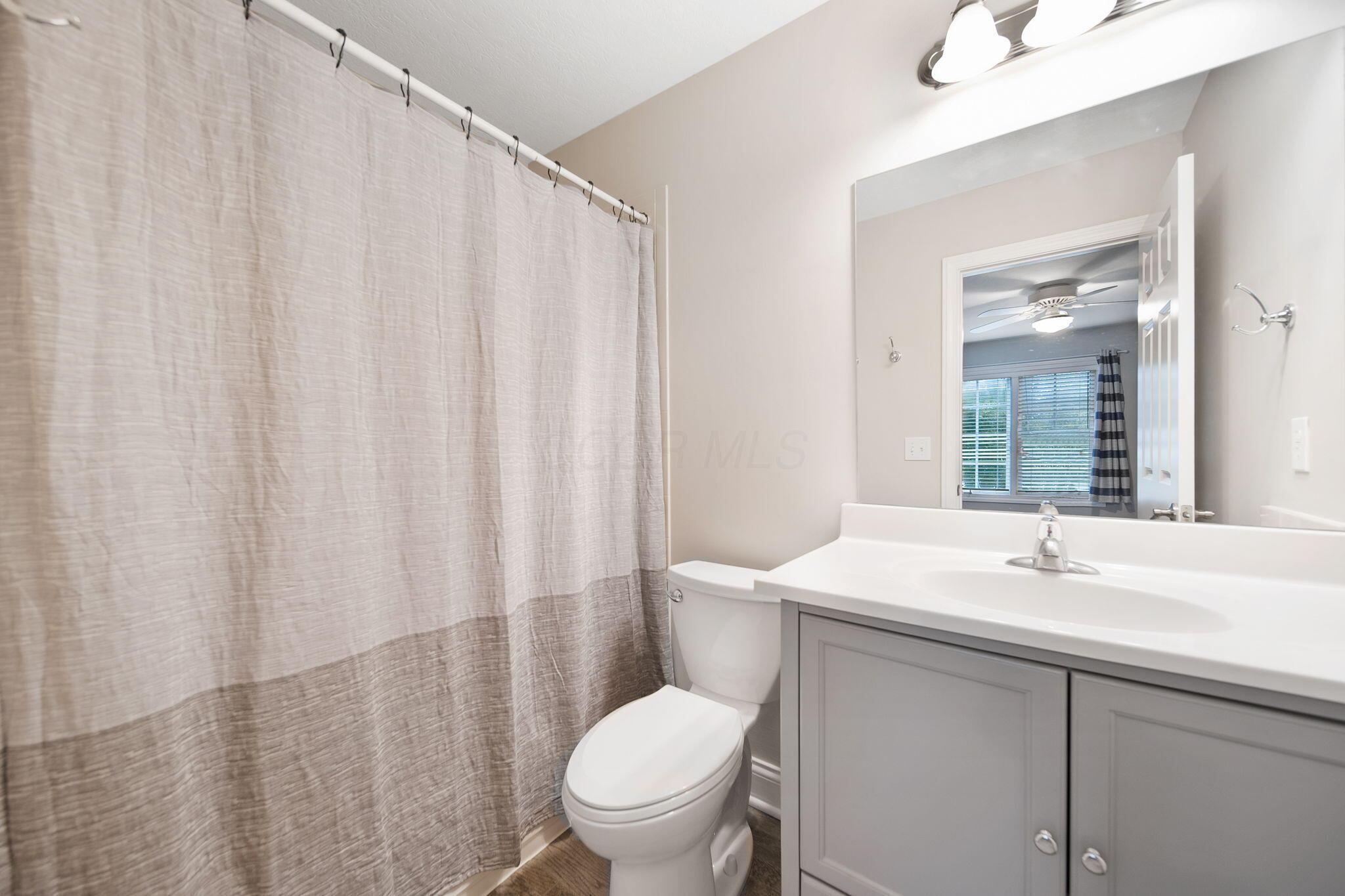 2941 Seaway Court, Lewis Center, Ohio image 38