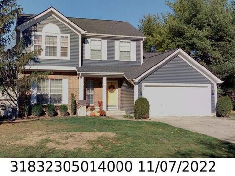 Photo of 18 Highmeadows Circle, Powell, OH 43065 (MLS # 225012415)