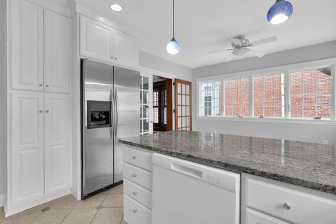 Tiny photo for 325 W 6th Avenue, Columbus, OH 43201 (MLS # 226002886)