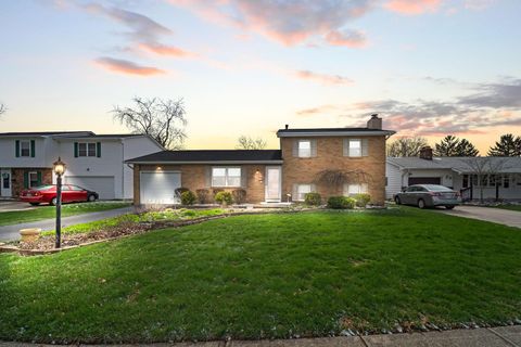 Photo of 3139 Kingswood Drive, Grove City, OH 43123 (MLS # 226008256)
