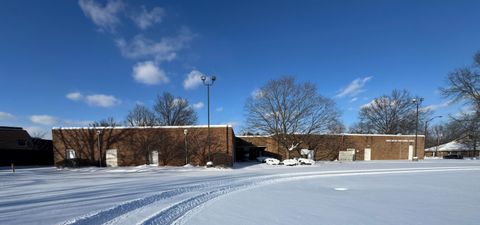 Photo of 737 Eastwind Drive, Westerville, OH 43081 (MLS # 226003081)