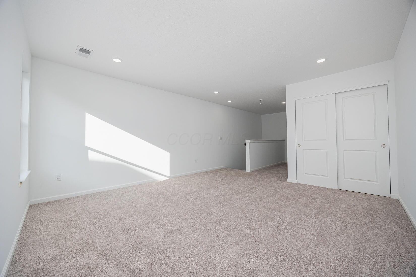 560 Reagans Ridge, London, Ohio image 34