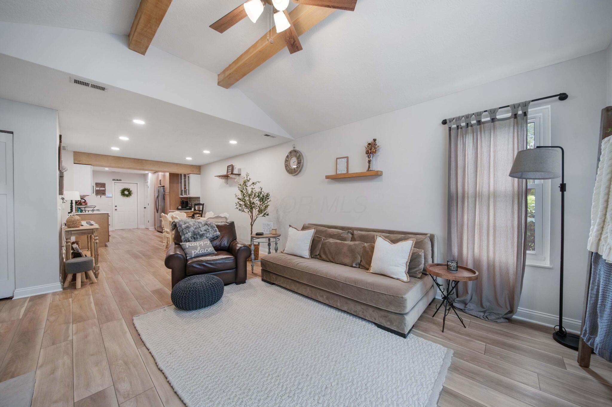 2348 Willowside Lane, Grove City, Ohio image 13
