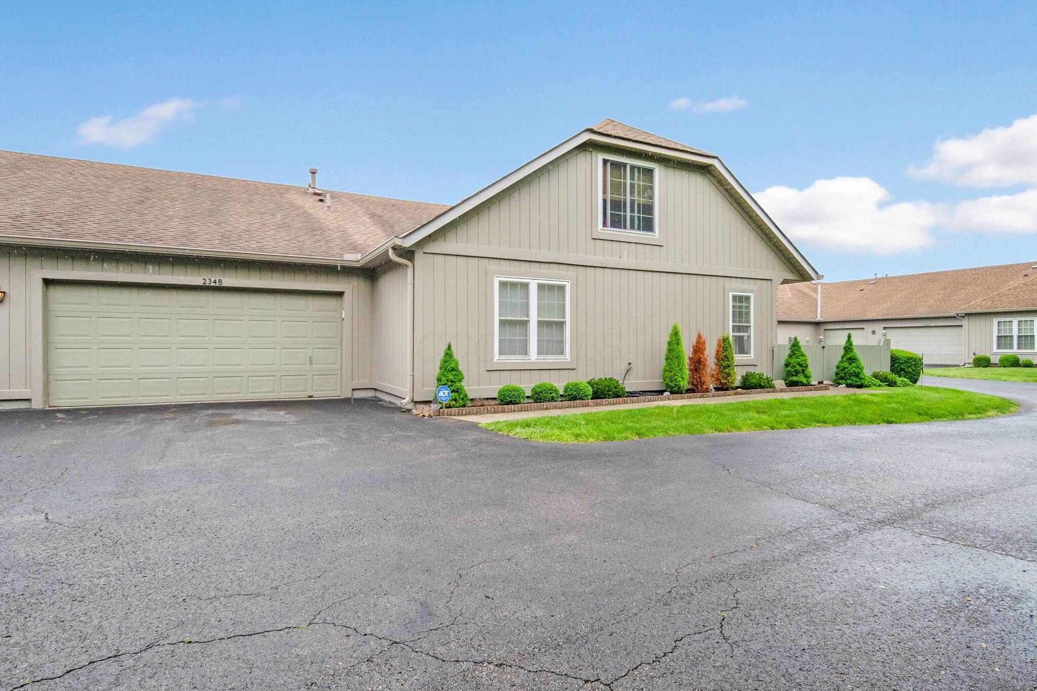 2348 Willowside Lane, Grove City, Ohio image 3