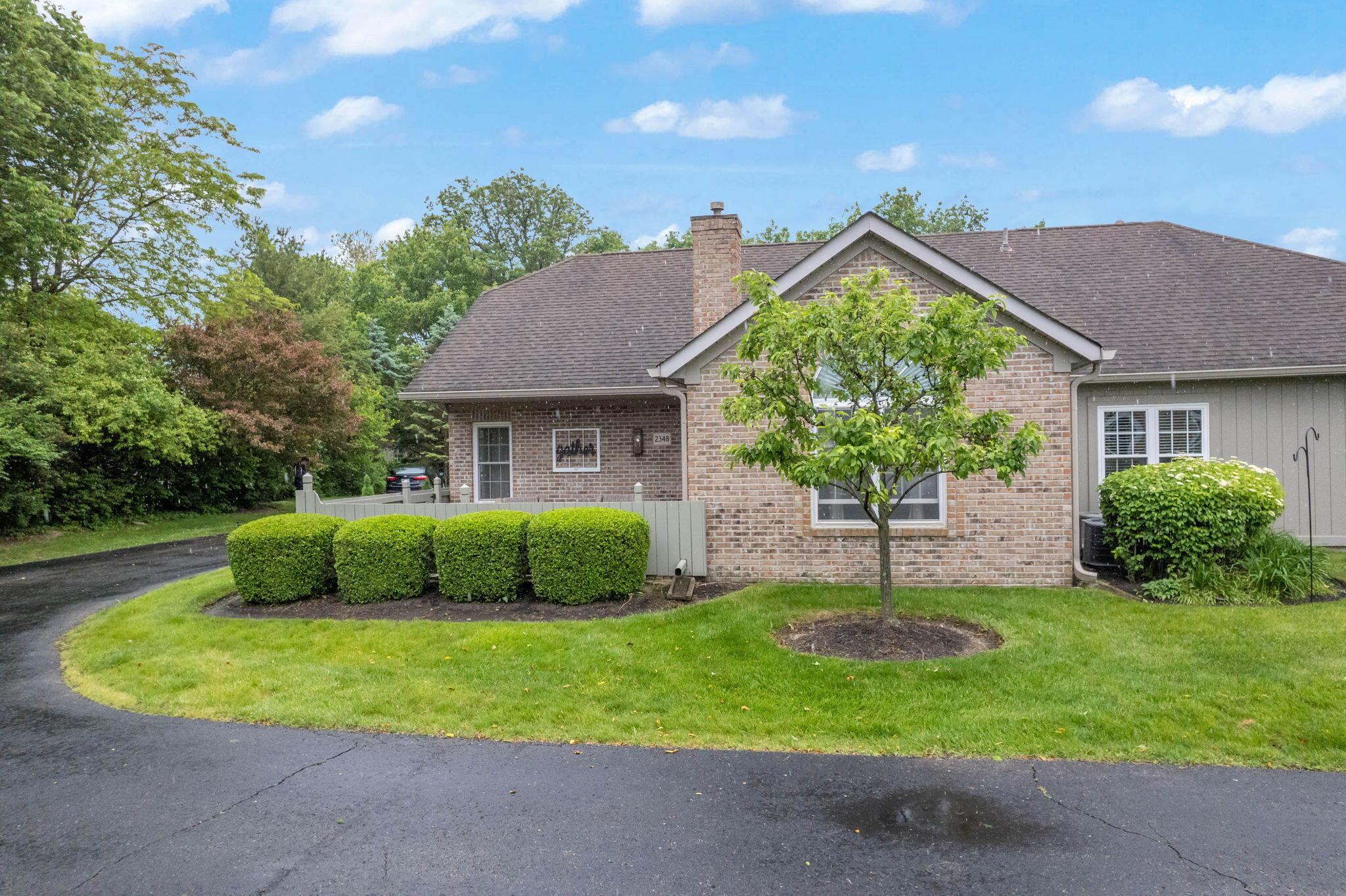 2348 Willowside Lane, Grove City, Ohio image 1