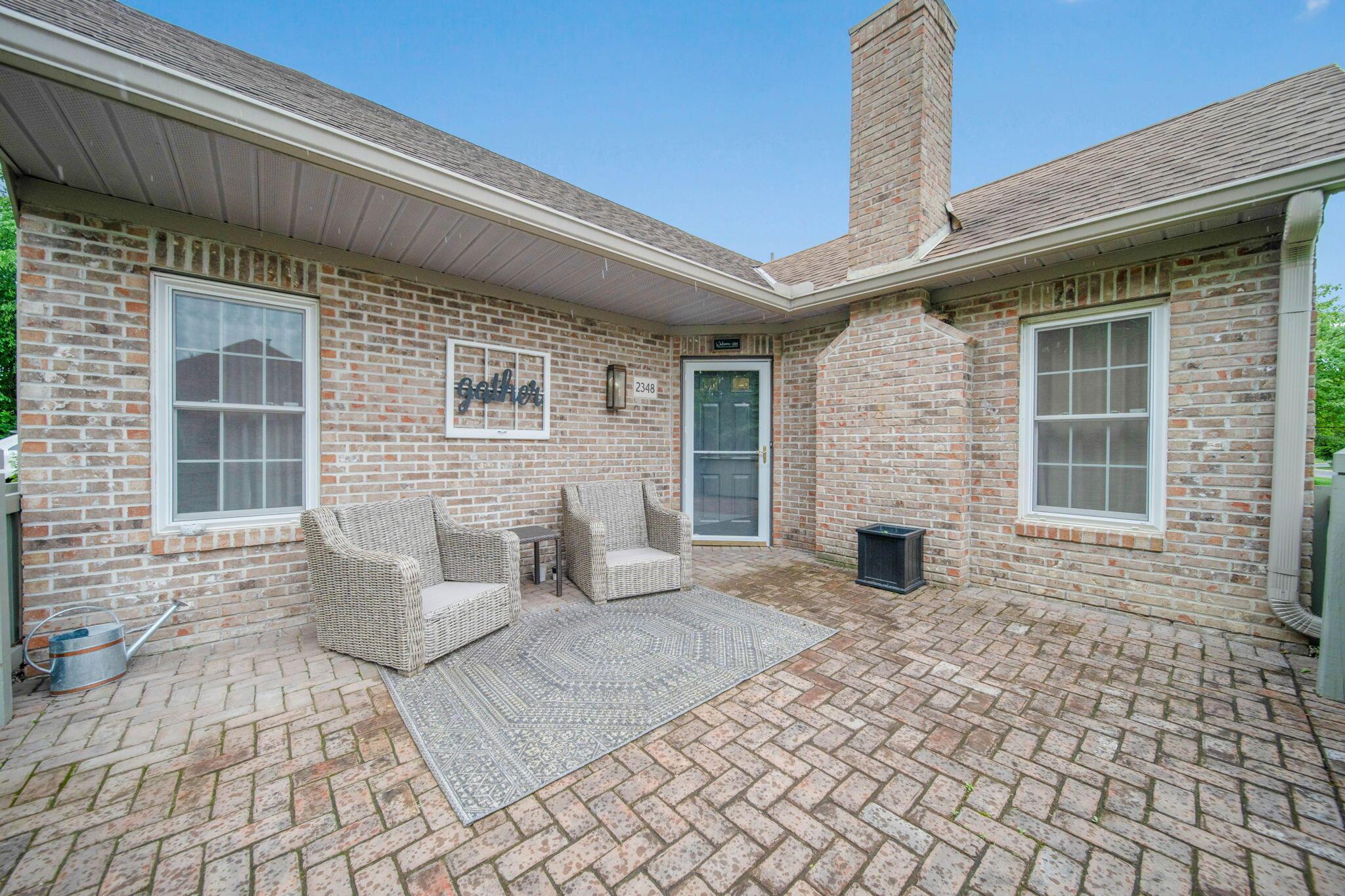 2348 Willowside Lane, Grove City, Ohio image 4