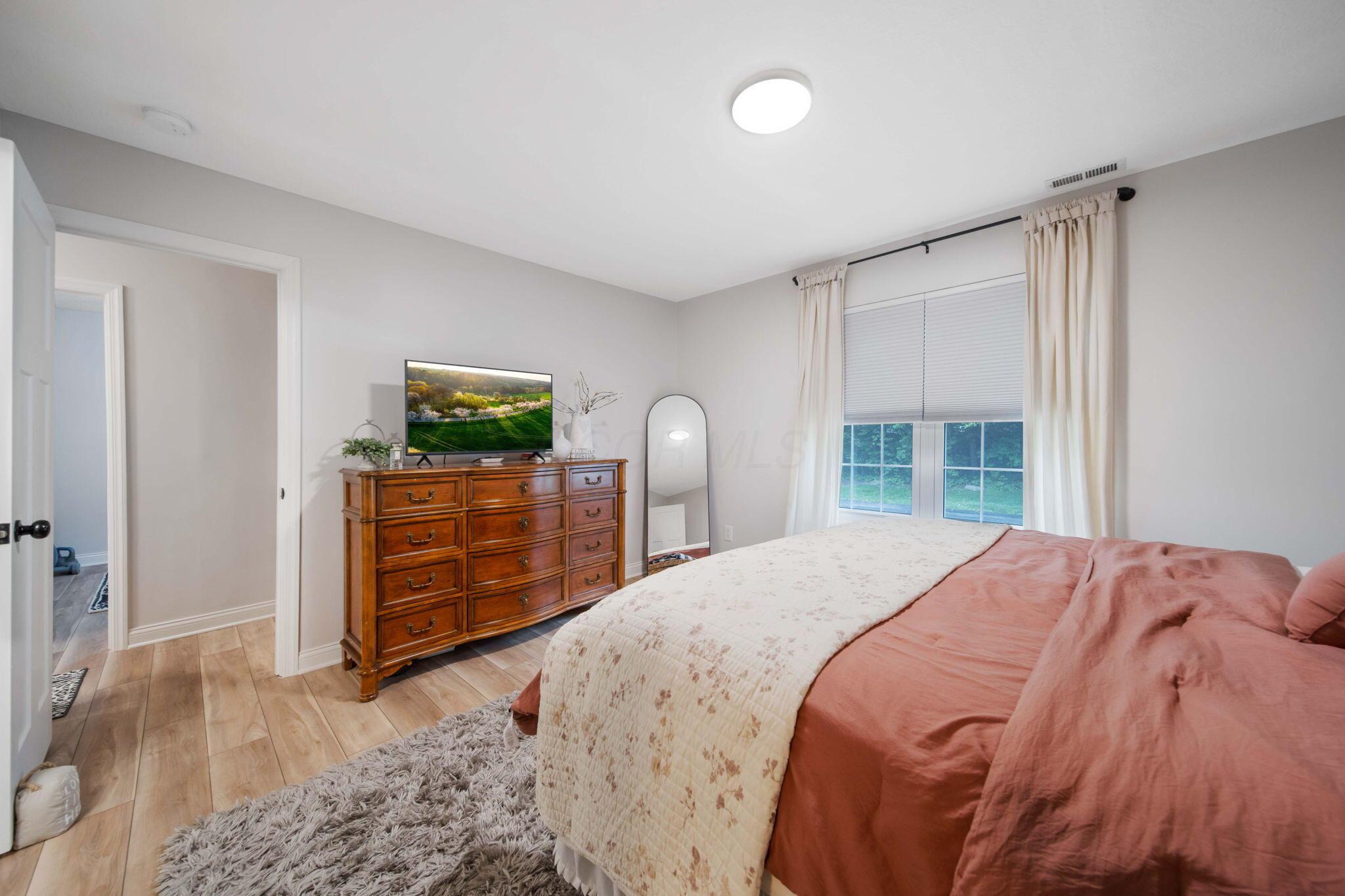 2348 Willowside Lane, Grove City, Ohio image 22