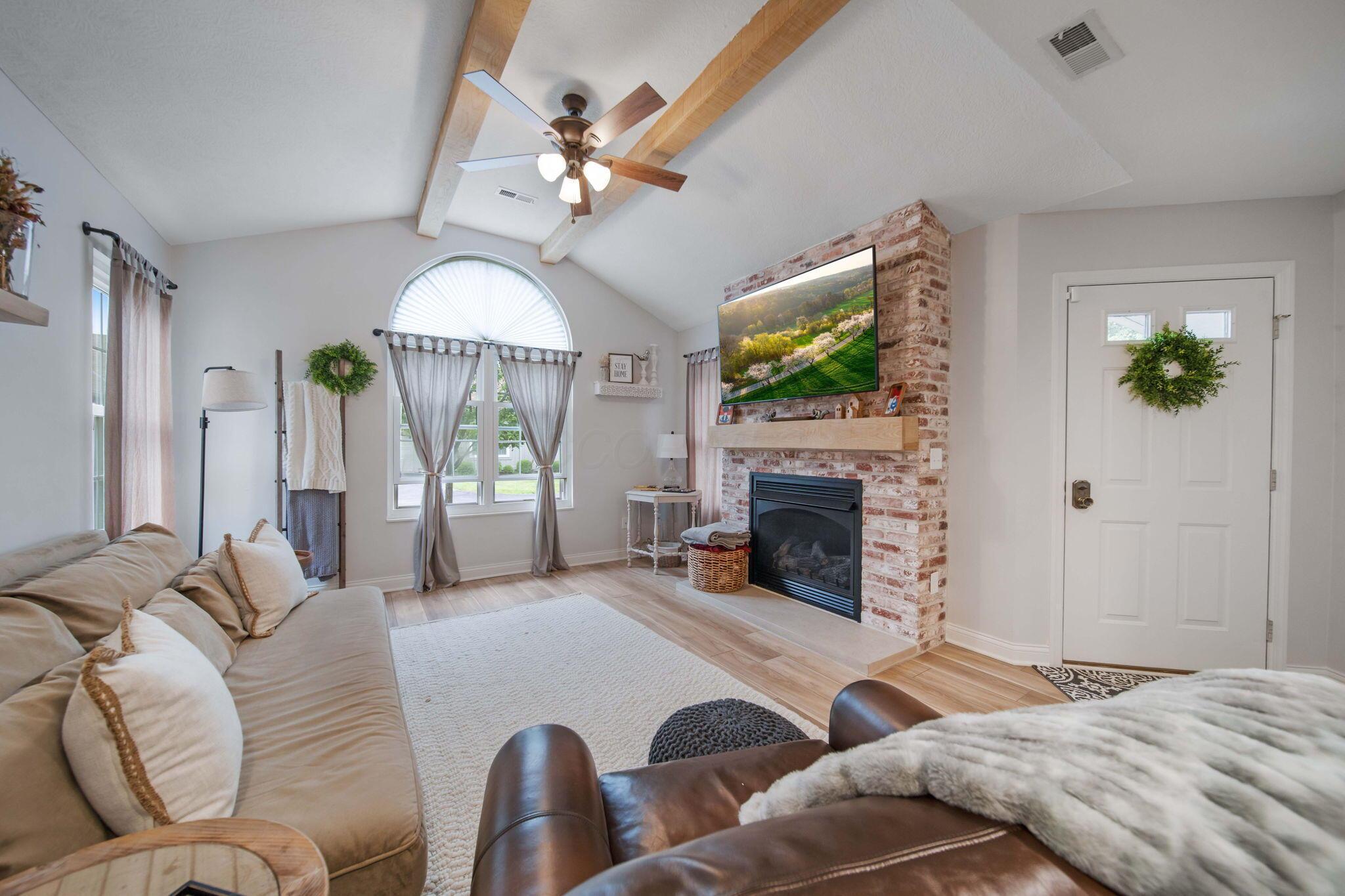 2348 Willowside Lane, Grove City, Ohio image 12