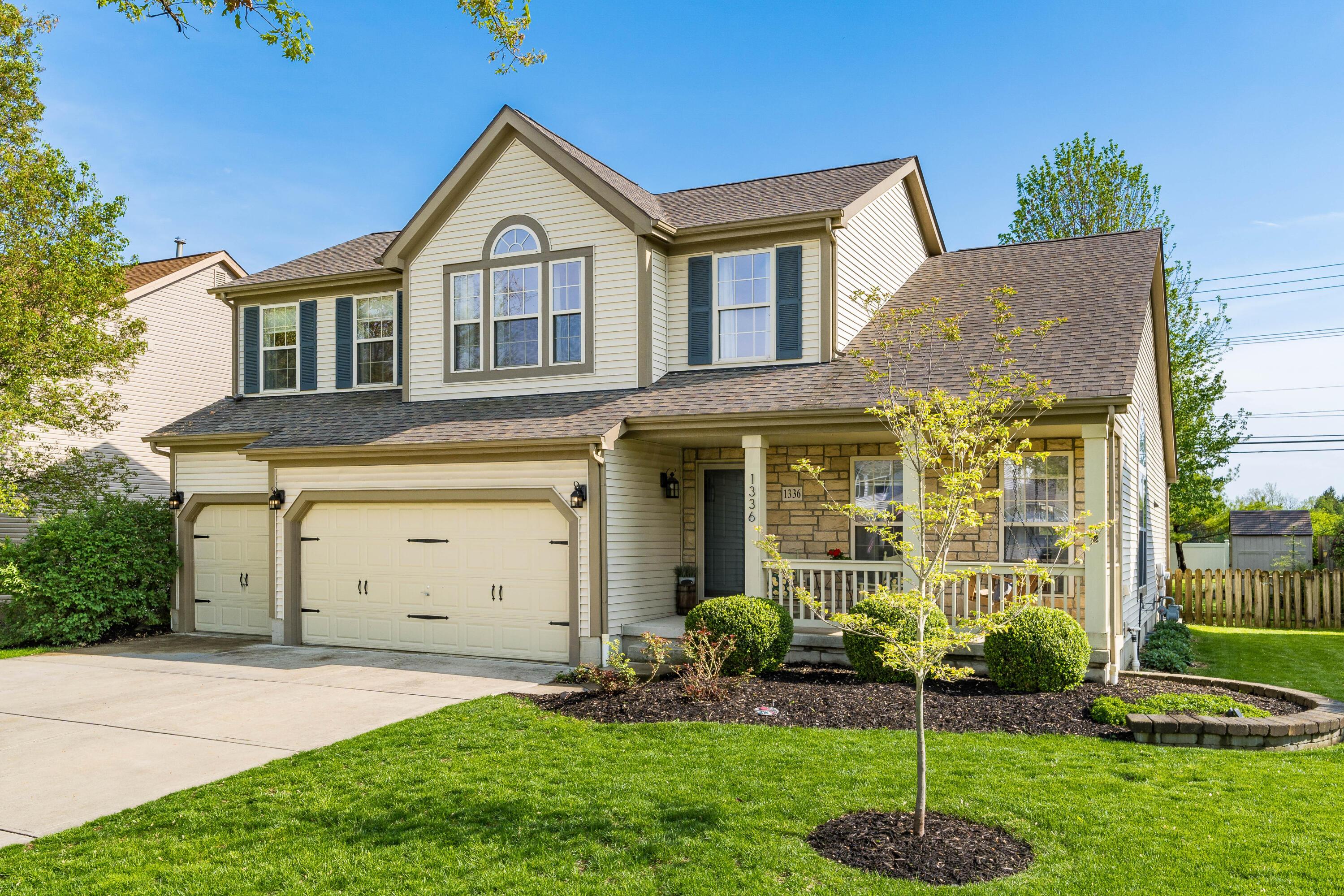 1336 Great Hunter Drive, Grove City, Ohio image 1