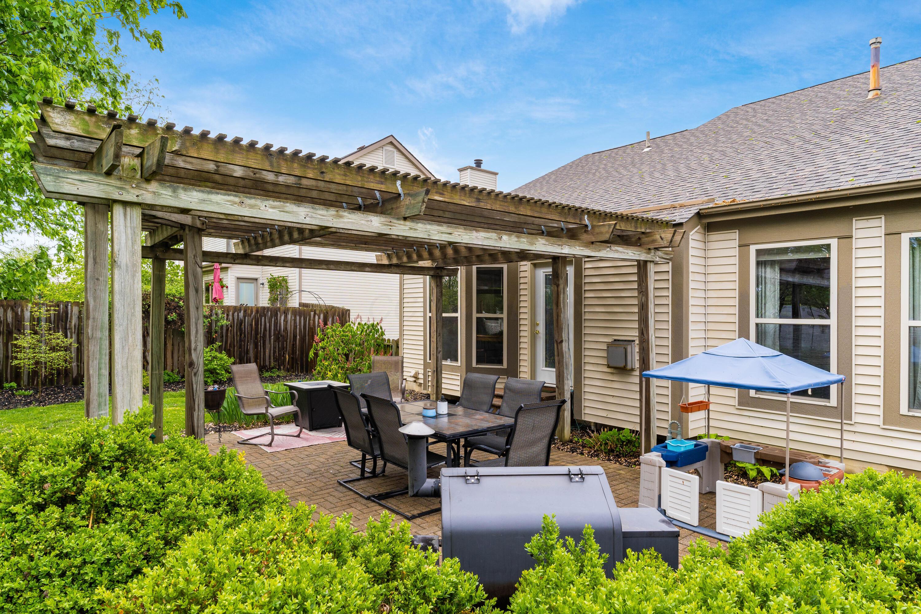 1336 Great Hunter Drive, Grove City, Ohio image 33