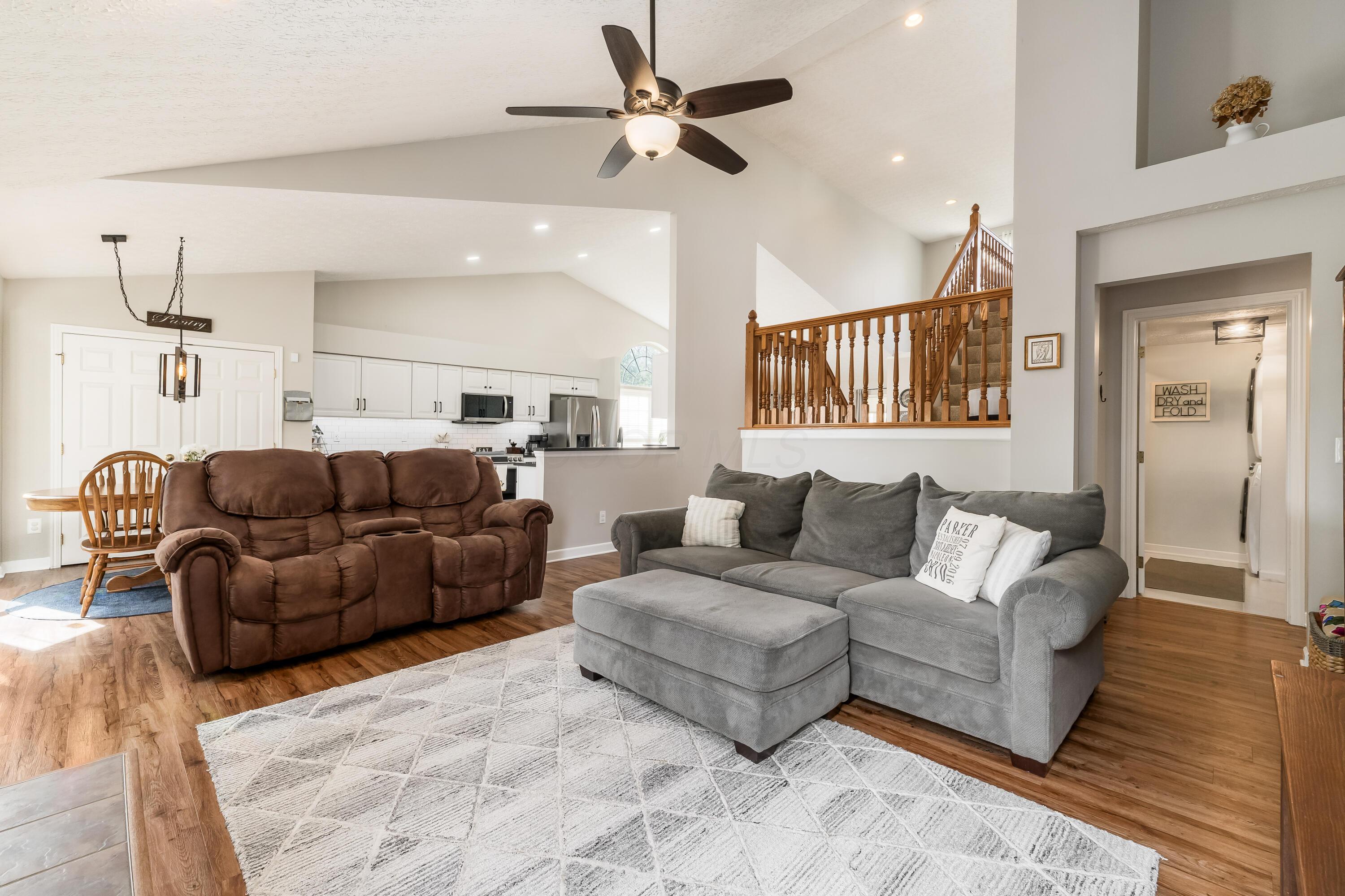 1336 Great Hunter Drive, Grove City, Ohio image 15