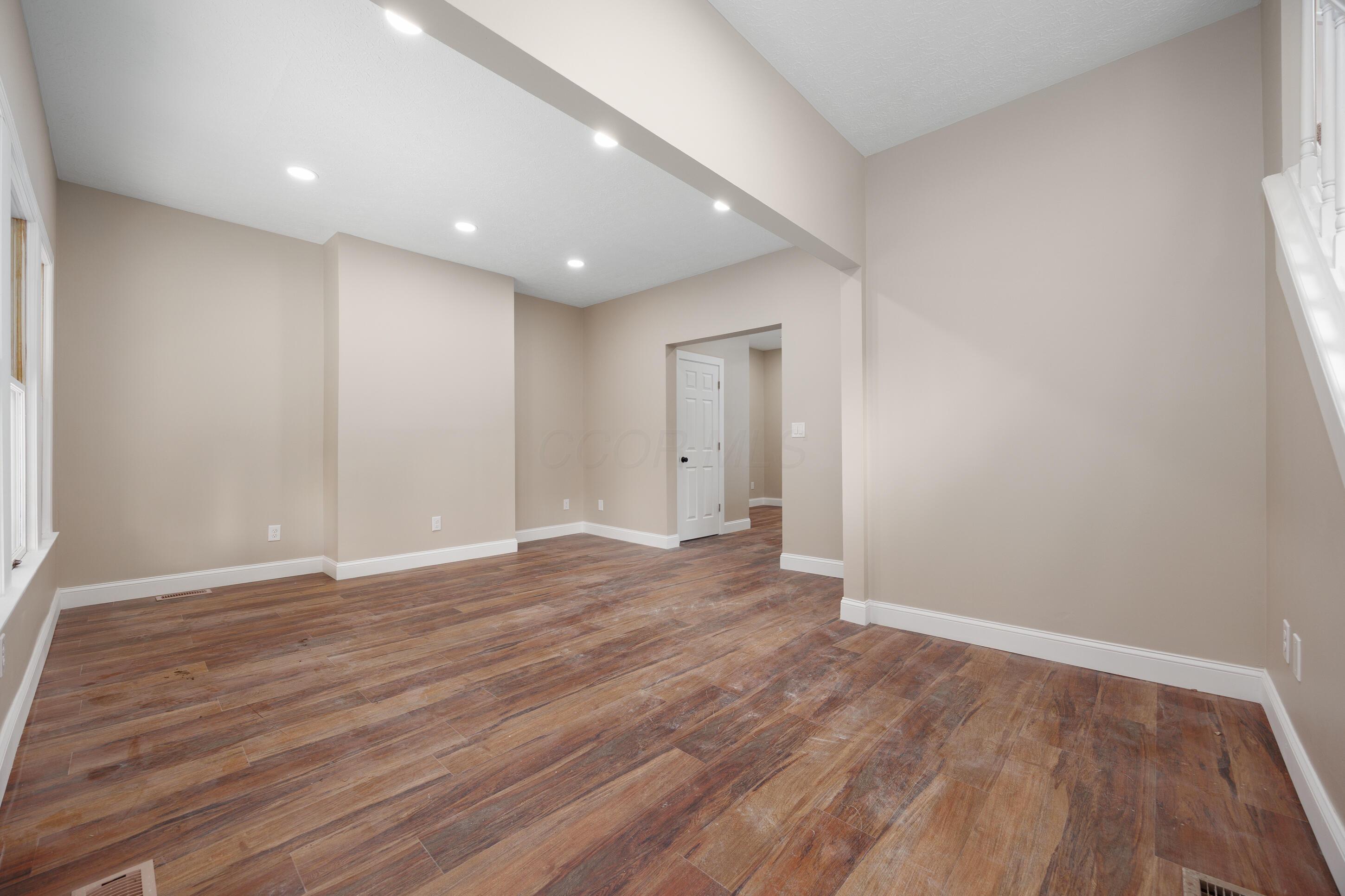 463 E Woodrow Avenue, Columbus, Ohio image 5
