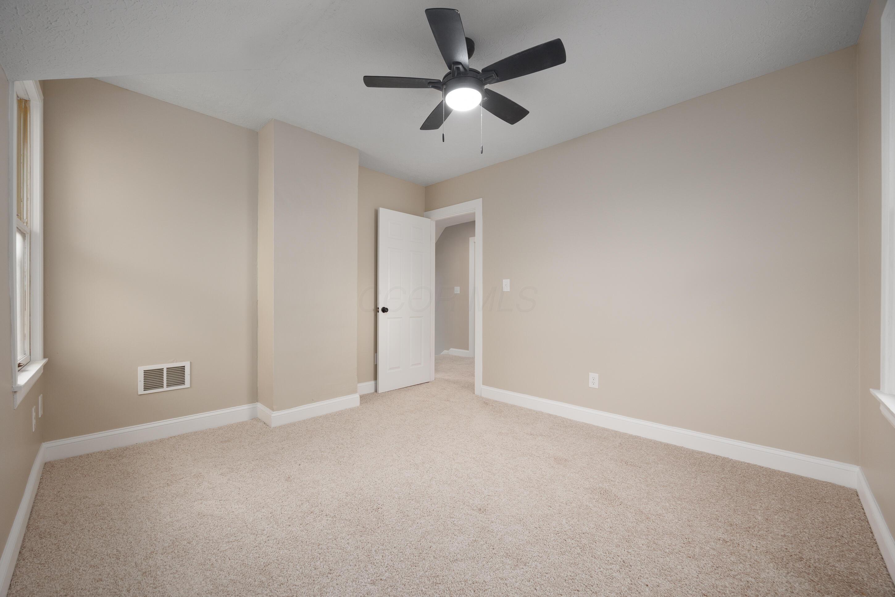 463 E Woodrow Avenue, Columbus, Ohio image 23