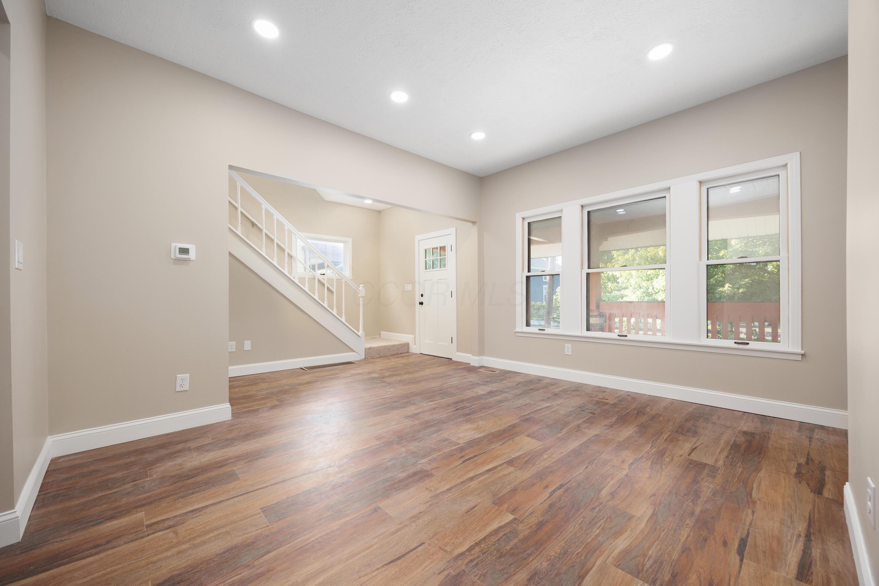 463 E Woodrow Avenue, Columbus, Ohio image 6
