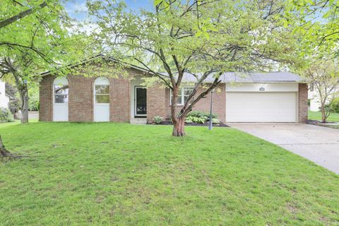 Photo of 155 Vantage Point Place, Pickerington, OH 43147 (MLS # 226015202)