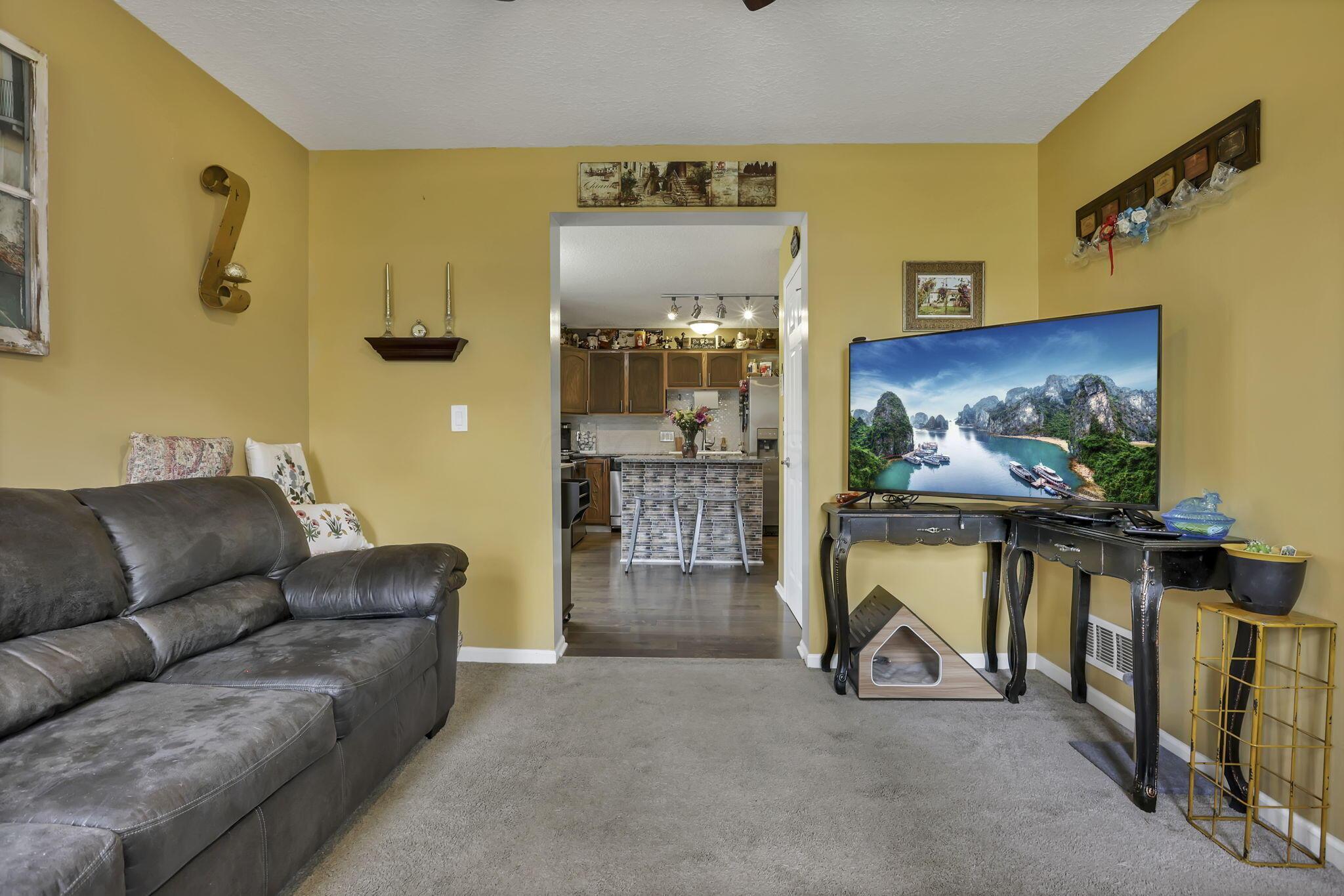 7489 Broadwyn Drive, Reynoldsburg, Ohio image 10