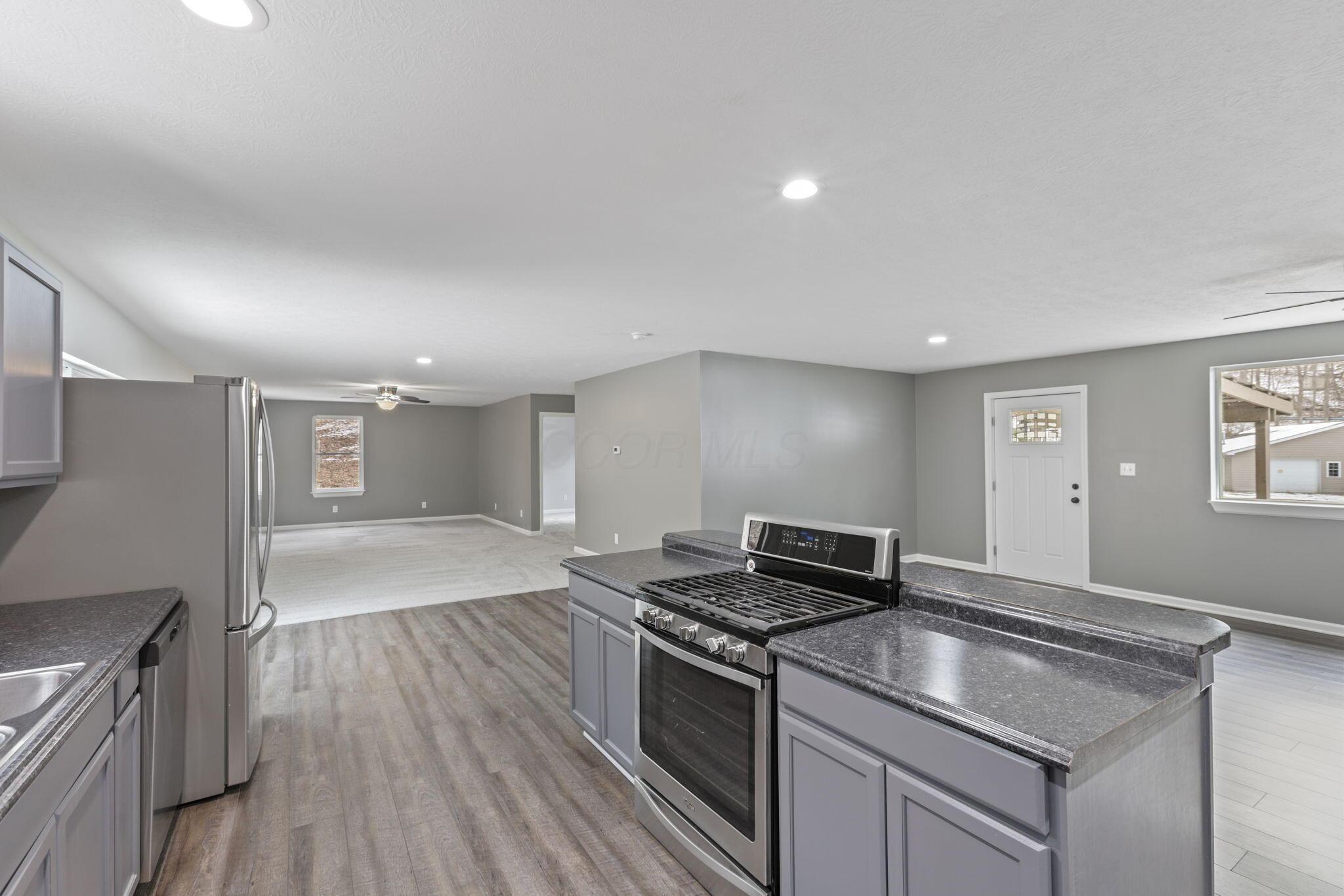10367 Blue Jay Road, Heath, Ohio image 12