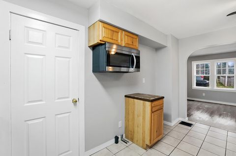 Tiny photo for 1213 Driscoll Avenue, Springfield, OH 45506 (MLS # 226000590)