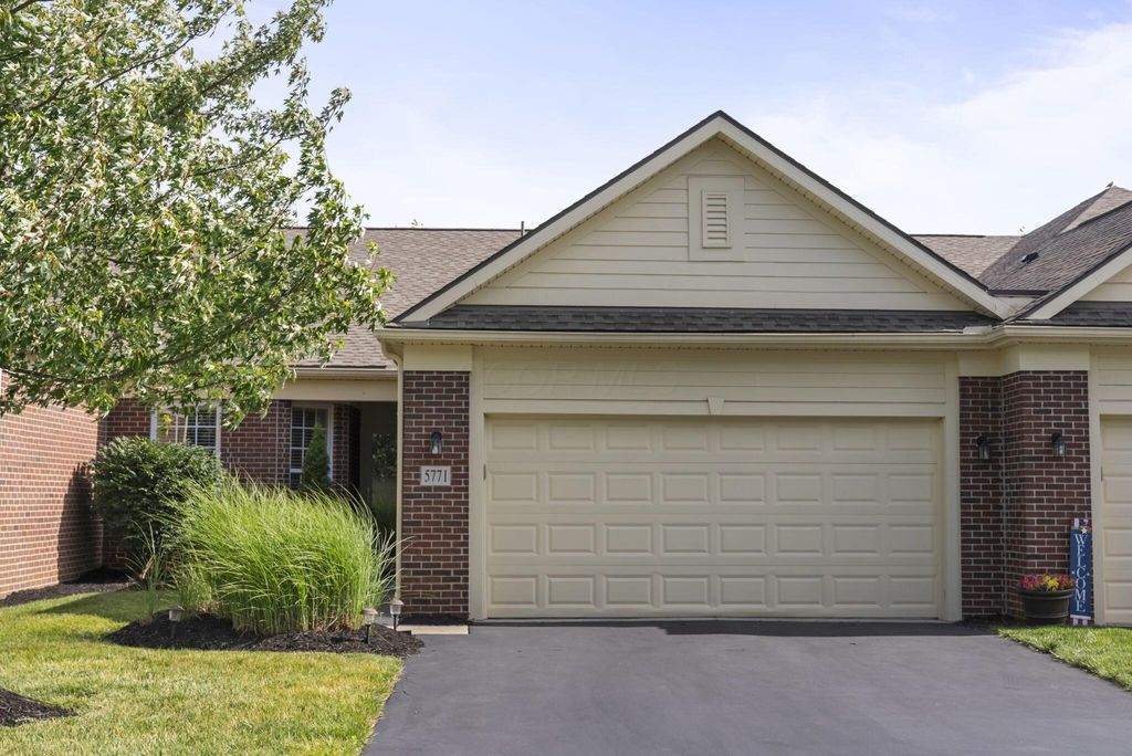 Photo of 5771 Burke Circle 1202 #1202, New Albany, OH 43054 (MLS # 226022995)