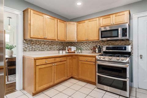 Tiny photo for 458 Crestview Road, Columbus, OH 43202 (MLS # 226013111)