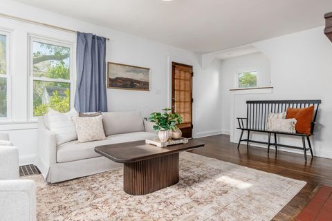 Tiny photo for 458 Crestview Road, Columbus, OH 43202 (MLS # 226013111)