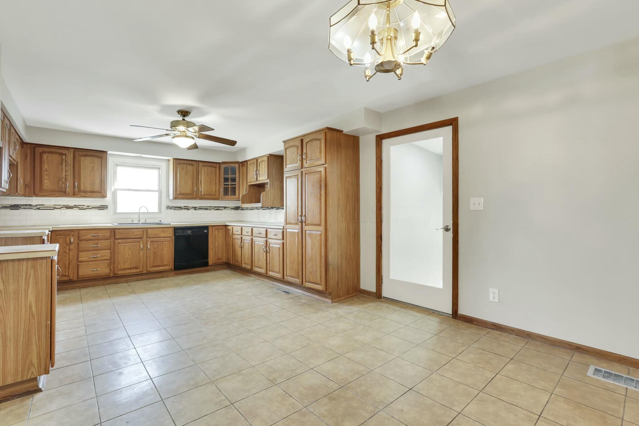 3907 Condit Road, Sunbury, Ohio image 17