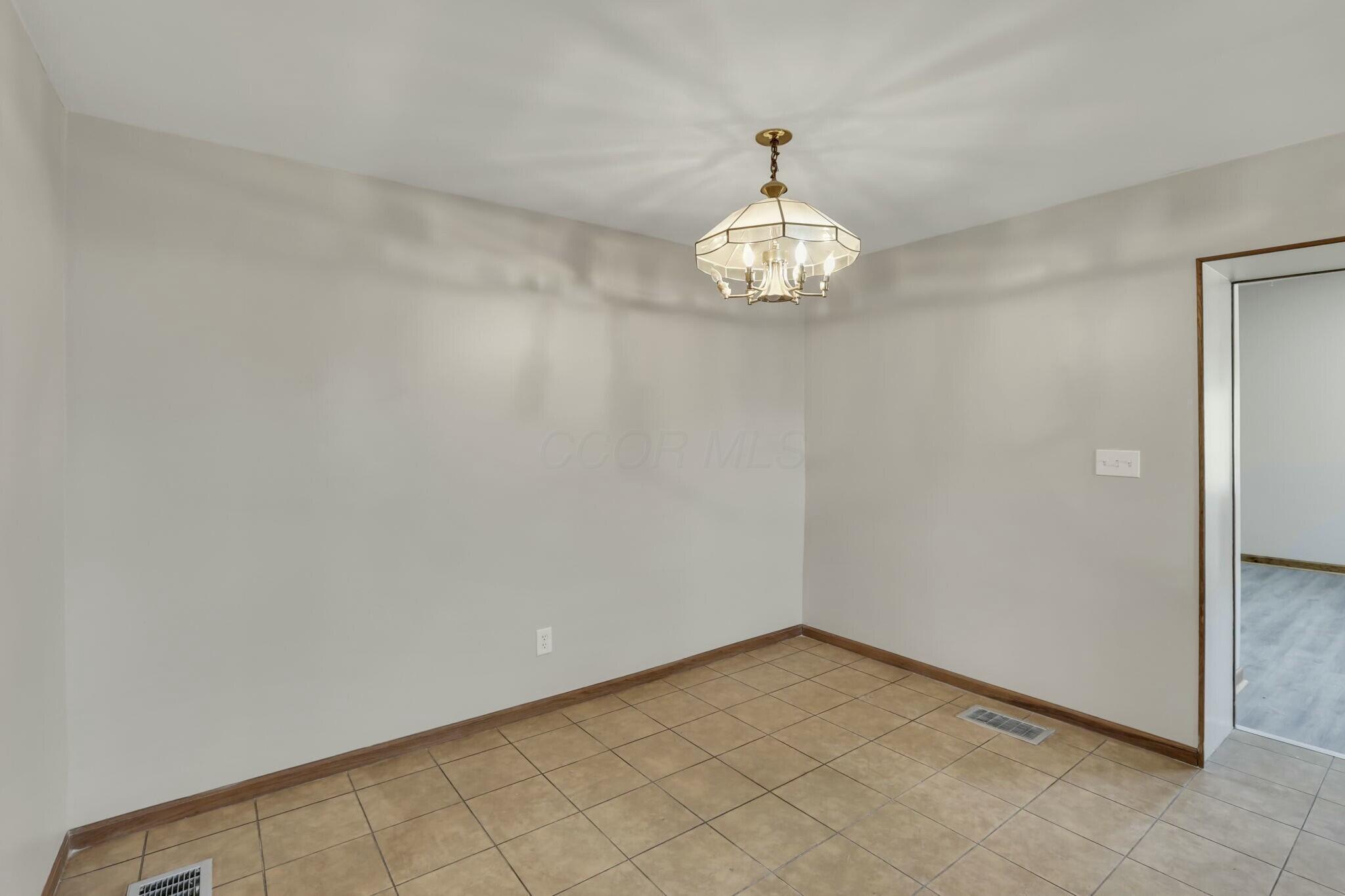 3907 Condit Road, Sunbury, Ohio image 16
