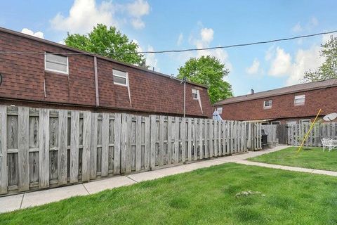Tiny photo for 5690 Beechcroft Road B #B, Columbus, OH 43229 (MLS # 226023986)