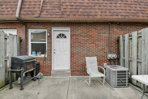 Tiny photo for 5690 Beechcroft Road B #B, Columbus, OH 43229 (MLS # 226023986)